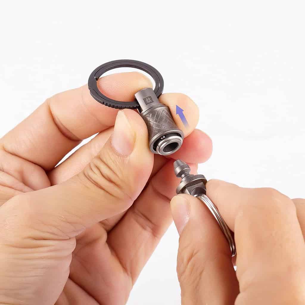 Quick Release Keychain TISUR Titanium Retractable Key Chain